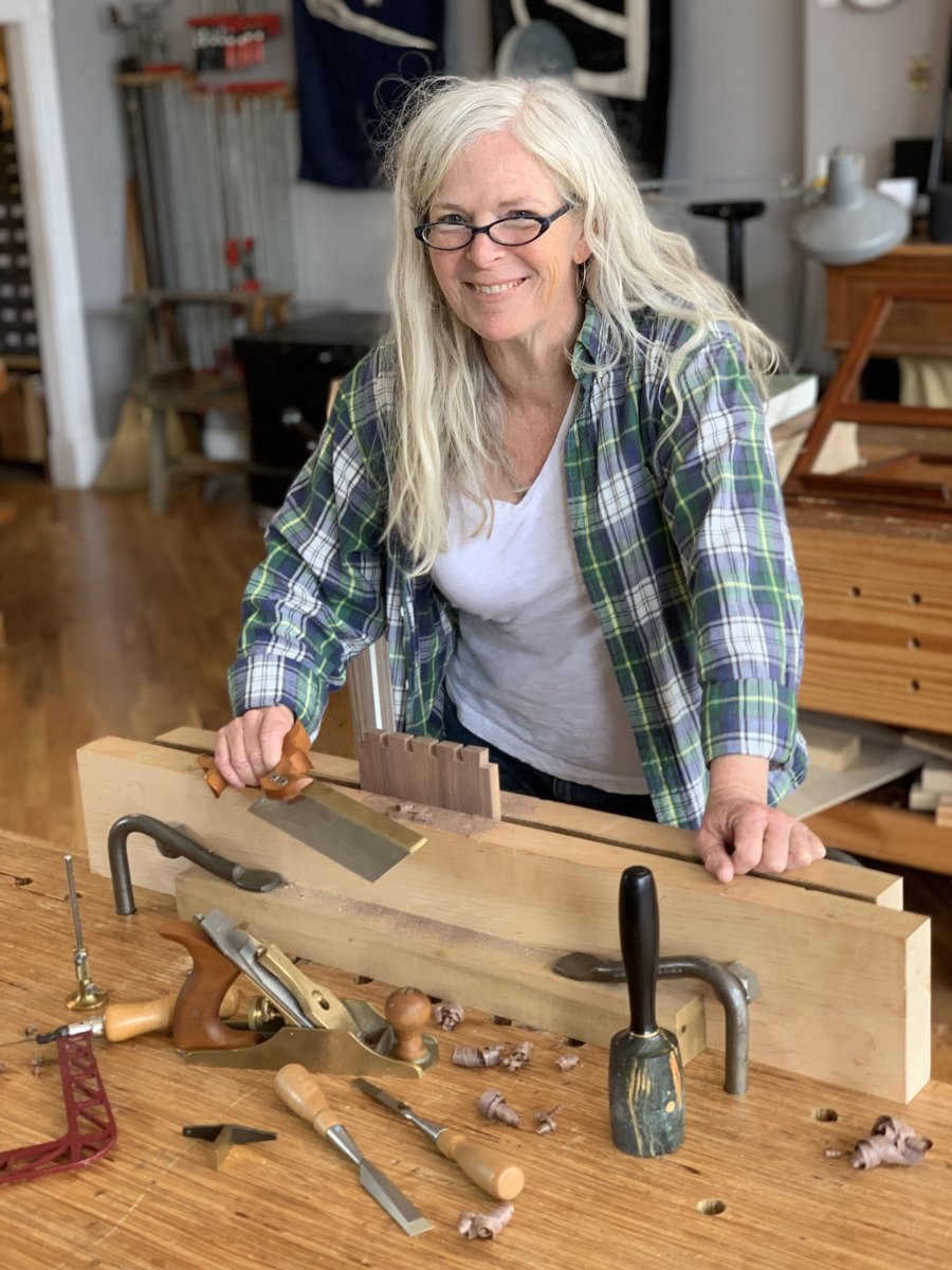 Megan Fitzpatrick with tools for dovetailing at her Benchcrafted Moxon vise. Photo by Christopher Schwarz.