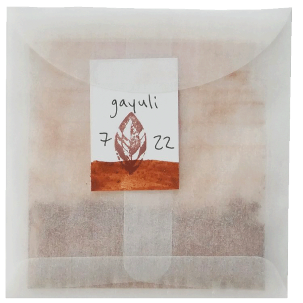 Red pigment of gayuli in a bag.