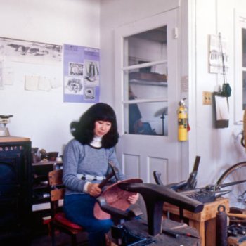 Hiroko Sato-Pijanowski in her studio, 1977